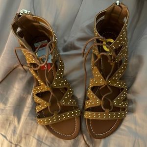 7M G by Guess sandals. Also available in black.